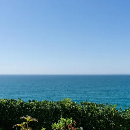 Endless Sea View Apartmán